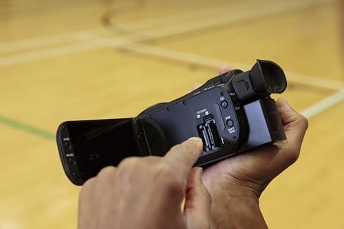 Canon LEGRIA HF G70 Camcorder 4K Full HD (UHD Videokamera 20fach Zoom, 3,5-Zoll LC-Display, Autofokus, Zeitlupe, Zeitraffer, 2 SD Kartenslots, MP4 Video Aufzeichnung, UVC HD Livestreaming) schwarz – Bild 5