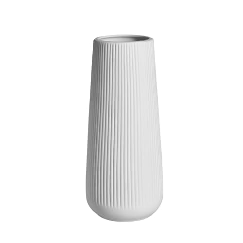 AVENDO Weiße Keramik Vase – Moderne Designvase in edlem Mattweiß und zeitlosem matt-rauem Finish, geriffelte Vase für Wohnzimmer Deko, Blumenvase 20cm, Deko Aesthetic (konisch)